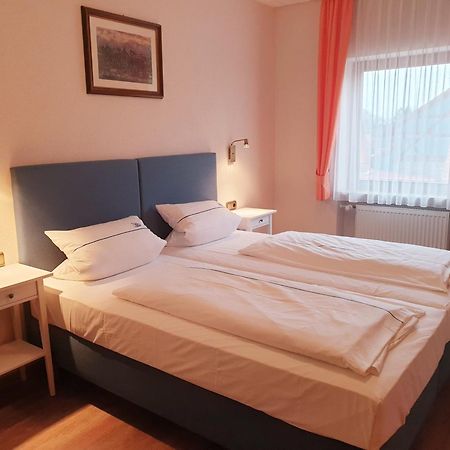 Hotel Gasthof Zum Schwan Steinsfeld المظهر الخارجي الصورة
