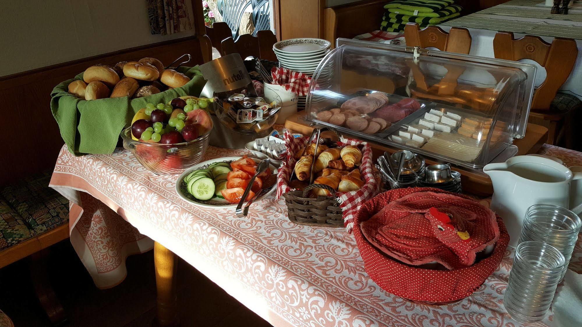 Hotel Gasthof Zum Schwan Steinsfeld المظهر الخارجي الصورة