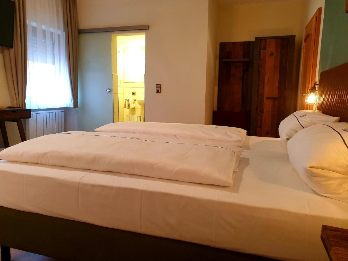 Hotel Gasthof Zum Schwan Steinsfeld المظهر الخارجي الصورة